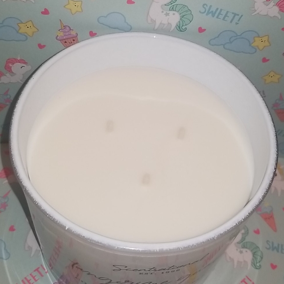 Brand New Scentsational Tangerine guava candle - Picture 4 of 6